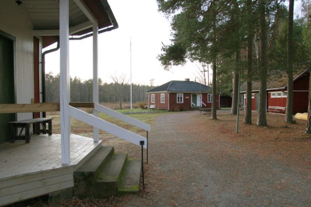 Vägen in till solliden.